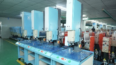 郴州超聲波焊接機(jī)：破解鋰電池外殼焊接難題的高效解決方案